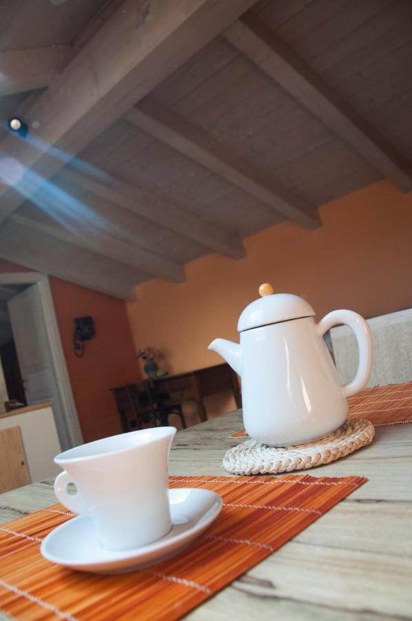 Bed and Breakfast La Chiocciola à Momo Extérieur photo