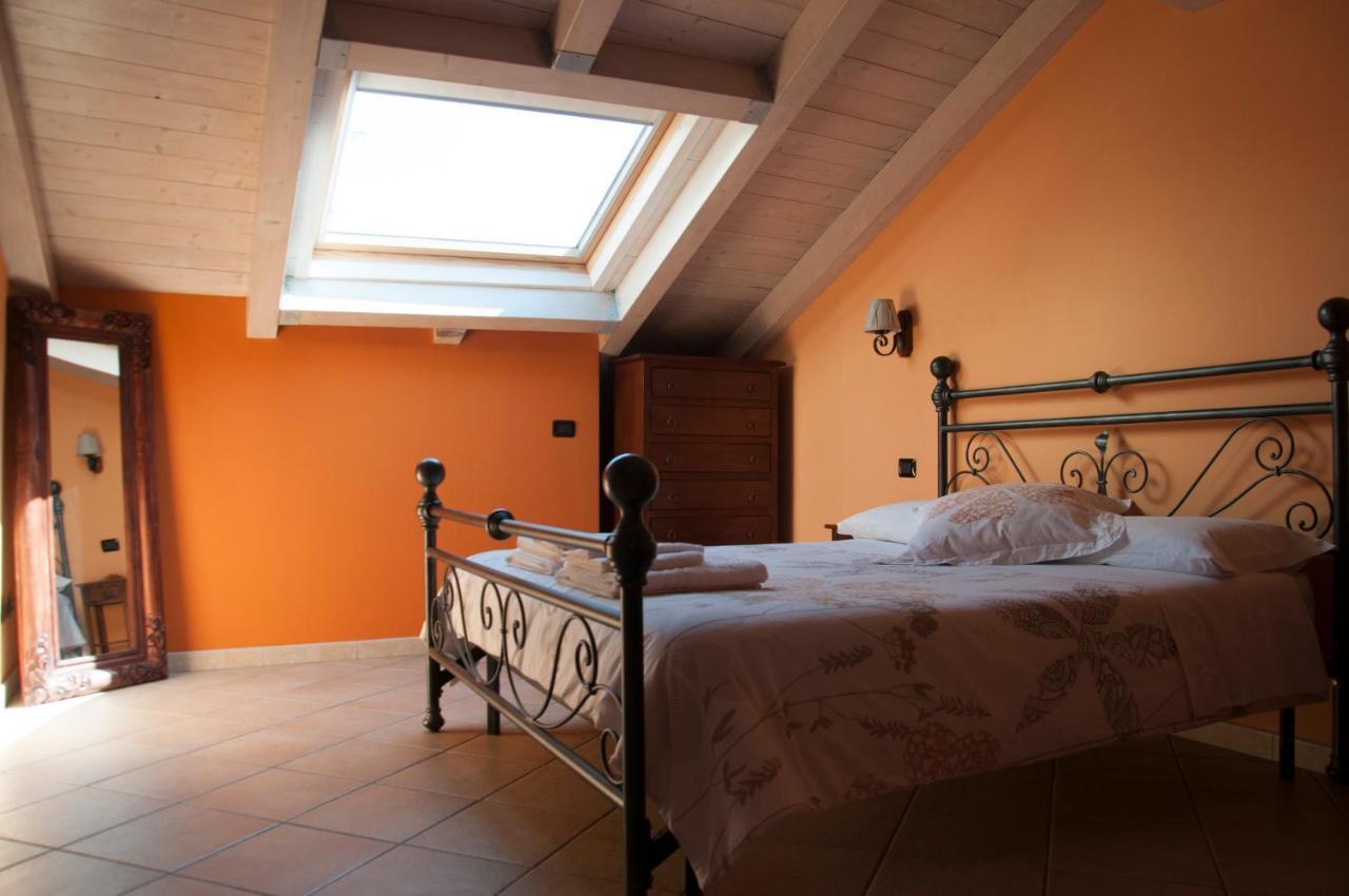 Bed and Breakfast La Chiocciola à Momo Extérieur photo