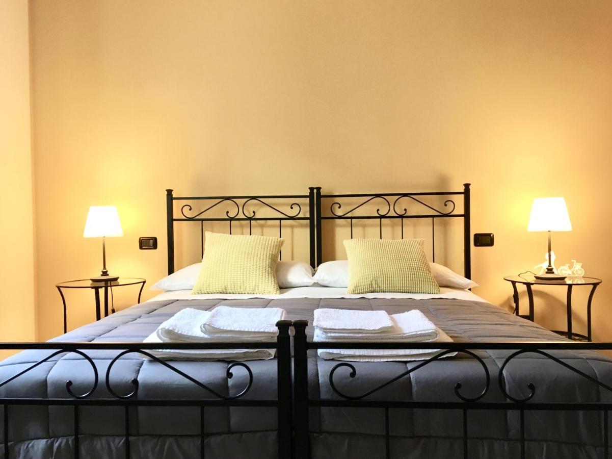 Bed and Breakfast La Chiocciola à Momo Extérieur photo